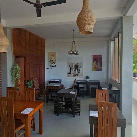 Yasis Surf Lodge Mirissa Exterior photo